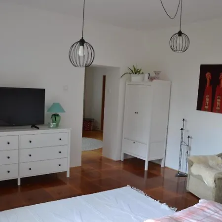 Apartman Pod Kosirem Lutin Exterior photo